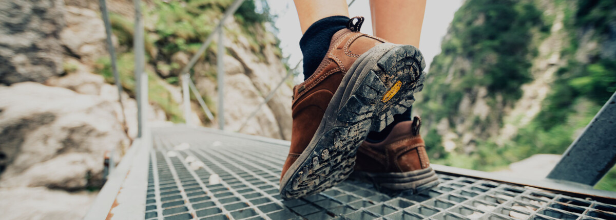 Hydrocolloid Plasters: a first choice treatment for blisters